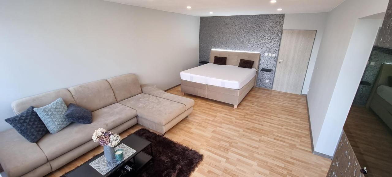 Apartman Viktorie Mikulov Extérieur photo